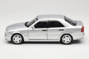 Mercedes C36 AMG W202 Silver Metallic Norev 1:18 183380 Métal — image 4 sur 8