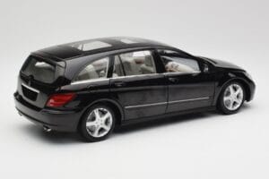 Mercedes R-Class W251 Obsidian Noir Minichamps 1:18 150034601 Métal — image 3 sur 8