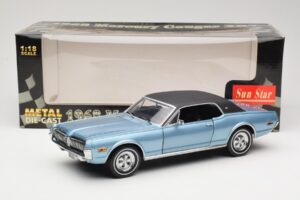 Mercury Cougar XR-7 Bleu Sun Star 1:18 1562 Métal — image 8 sur 8