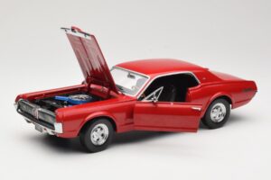 Mercury Cougar XR-7 Rouge Sun Star 1:18 1541 Métal — image 2 sur 8