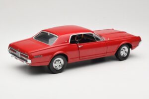 Mercury Cougar XR-7 Rouge Sun Star 1:18 1541 Métal — image 3 sur 8
