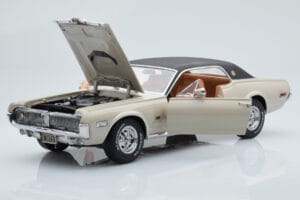 Mercury Cougar XR7-G Fawn Sun Star 1:18 1572 Métal — image 2 sur 8