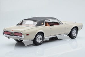 Mercury Cougar XR7-G Fawn Sun Star 1:18 1572 Métal — image 3 sur 8