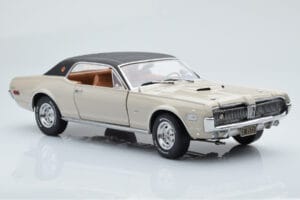 Mercury Cougar XR7-G Fawn Sun Star 1:18 1572 Métal — image 6 sur 8