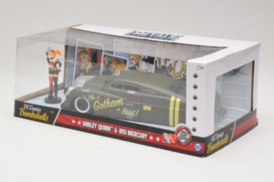 Mercury Gotham or Bust With Harley Quinn Figure Metals Diecast 1:24 30456 Métal — image 3 sur 3
