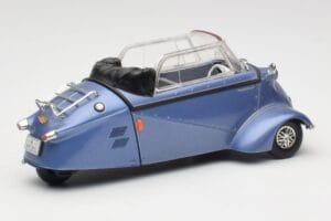 Messerschmitt KR201 Roadster Bleu Revell 1:18 08966 Métal — image 3 sur 8
