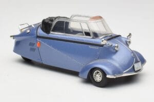 Messerschmitt KR201 Roadster Bleu Revell 1:18 08966 Métal — image 6 sur 8