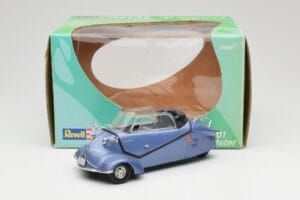 Messerschmitt KR201 Roadster Bleu Revell 1:18 08966 Métal — image 8 sur 8