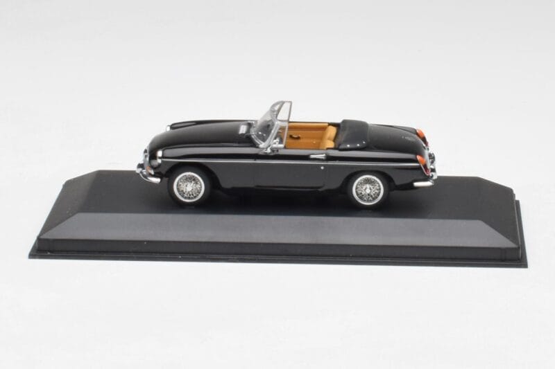 MGB Cabriolet Noir Minichamps 1:43 430131030 Métal