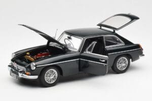MGB GT Mk2 Coupe Racing Vert AUTOart 1:18 76602 Métal — image 2 sur 8