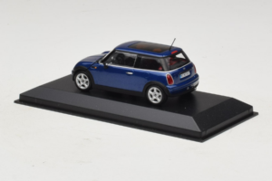 Mini Cooper Cabriolet Bleu Minichamps 1:43 80420309092-R1 Métal — image 3 sur 5