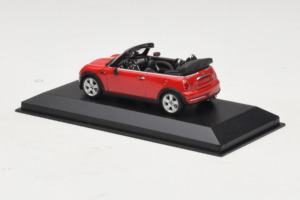 Mini Cooper R52 Cabriolet Rouge Minichamps 1:43 431138230 Métal — image 3 sur 4