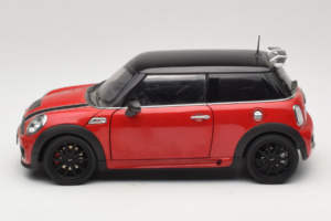Mini Cooper John Cooper Works R56 Rouge & Noir Kyosho 1:18 80430419909 Métal — image 4 sur 8