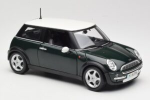 Mini Cooper Mk7 Vert Maisto 1:18 7271336 Métal — image 6 sur 8