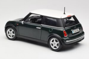 Mini Cooper Mk7 Vert Maisto 1:18 7271336 Métal — image 7 sur 8