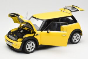 Mini Cooper One R50 Pack Aérodynamique Jaune Kyosho 1:18 80430148553 Métal — image 2 sur 8