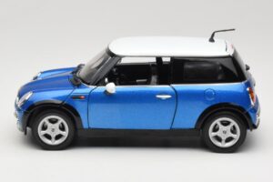 Mini Cooper R50 Bleu avec Toit Blanc Mondo Motors 1:18 MINI004 Métal — image 4 sur 8