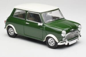 Mini Cooper S British Racing Vert & Old English Blanc Solido 1:18 8021 Métal — image 6 sur 8