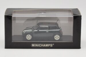 Mini Cooper S R53 Vert Avec Bandes Minichamps 1:43 MINI006 Métal — image 2 sur 4