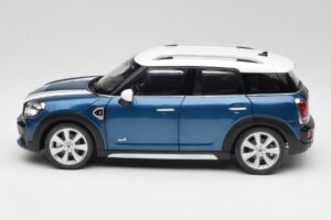 Mini Countryman F60 Island Bleu & Blanc Kyosho 1:18 80432447940 Métal — image 4 sur 8