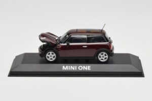 Mini One R50 Rouge Foncé Avec Toit Noir Minichamps 1:43 MINI008 Métal — image 5 sur 5