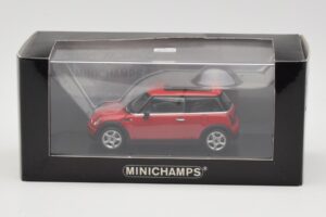 Mini One R50 Rouge Avec Toit Rouge Minichamps 1:43 MINI001 Métal — image 4 sur 5