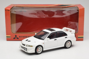 Mitsubishi Lancer Evo VI Tommi Makinen Edition Blanc AUTOart 1:18 77157 Métal — image 8 sur 8