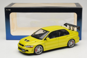 Mitsubishi Lancer Evo VII Mustard Yellow AUTOart 1:18 77166 Métal — image 8 sur 8