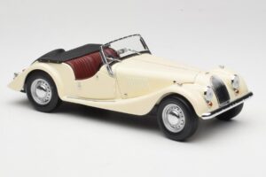 Morgan 4/4 Series II Blanc Kyosho 1:18 08111W Métal — image 6 sur 8