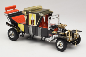 Munsters Koach Noir ERTL 1:18 33036 Métal — image 4 sur 6