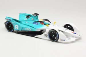NIO 004 Team NIO #16 O. Turvey Formula E Season 5 2019 Minichamps 1:18 114180016 Métal — image 4 sur 6