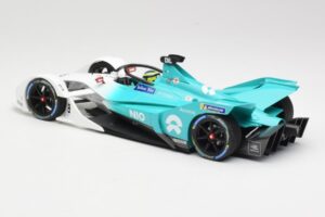 NIO 004 Team NIO #8 T. Dillmann Formula E Season 5 2019 Minichamps 1:18 114180008 Métal — image 5 sur 6
