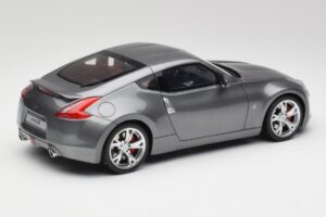 Nissan 370Z Z34 Gun Metallic Otto 1:18 OT465 Résine — image 2 sur 6