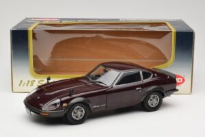 Nissan Fairlady 240Z-G S30 Bordeaux Kyosho 1:18 08212M Métal — image 8 sur 8