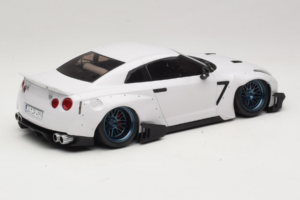 Nissan GT-R R35 Boost Wars 2 Blanc Jp Kraemo 1:18 KRAEMO001 Métal — image 3 sur 7
