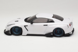 Nissan GT-R R35 Boost Wars 2 Blanc Jp Kraemo 1:18 KRAEMO001 Métal — image 4 sur 7