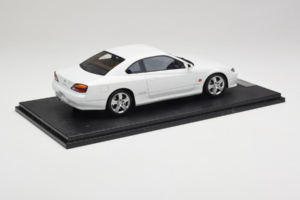 Nissan Silvia S15 Spec-S Blanc Cracked Plexi One Model 1:18 REMC034 Métal — image 3 sur 7