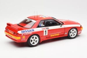 Nissan Skyline GT-R R32 #1 J. Richards / M. Skaife Bathurst 1000 Winner 1992 AUTOart 1:18 89279 Métal — image 3 sur 8
