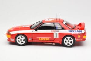 Nissan Skyline GT-R R32 #1 J. Richards / M. Skaife Bathurst 1000 Winner 1992 AUTOart 1:18 89279 Métal — image 4 sur 8
