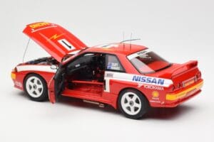 Nissan Skyline GT-R R32 #1 J. Richards / M. Skaife Bathurst 1000 Winner 1992 AUTOart 1:18 89279 Métal — image 5 sur 8