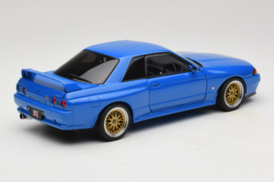 Nissan Skyline GT-R R32 V-Spec II Tuned Bleu AUTOart 1:18 77415 Métal — image 3 sur 8