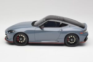 Nissan Z RZ34 NISMO Stealth Gris GT Spirit 1:18 GT484 Résine — image 3 sur 6