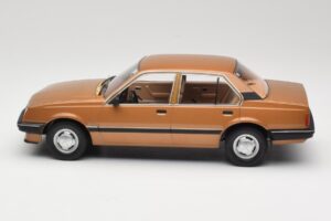 Opel Ascona C Berlina Beige Metallic MCG 1:18 MCG18459 Métal — image 3 sur 6