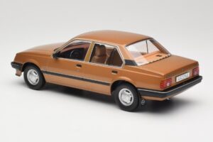 Opel Ascona C Berlina Beige Metallic MCG 1:18 MCG18459 Métal — image 5 sur 6