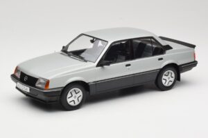Opel Ascona C SR Argent MCG 1:18 MCG18460 Métal
