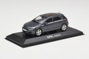 Opel Astra H Gris Minichamps 1:43 B24910027A Métal — image 2 sur 4