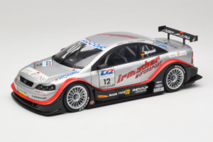 Opel Astra V8 Coupe #12 C. Menzel DTM 2000 Action 1:18 AC8004812 Métal
