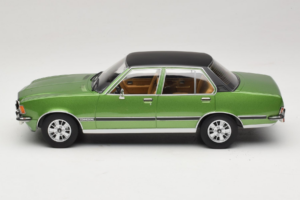Opel Commodore B Vert MCG 1:18 MCG18565 Métal — image 3 sur 6