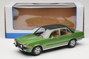 Opel Commodore B Vert MCG 1:18 MCG18565 Métal — image 6 sur 6