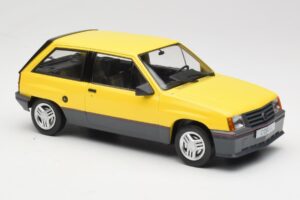 Opel Corsa A SR Jaune MCG 1:18 MCG18431 Métal — image 4 sur 6